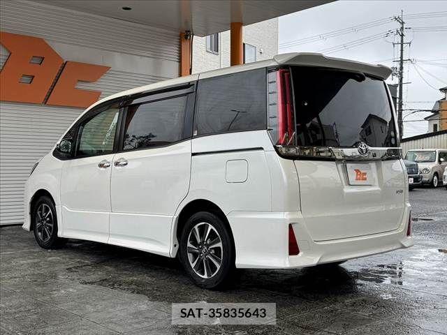 Toyota NOAH 2018-10 7878407-14