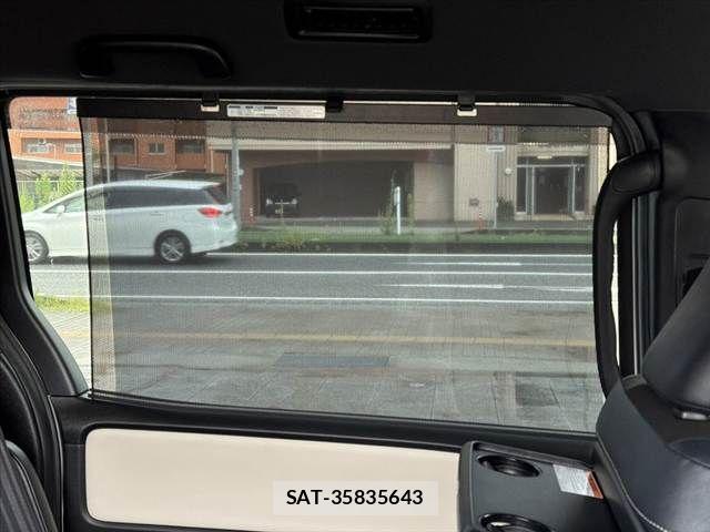 Toyota NOAH 2018-10 7878407-24