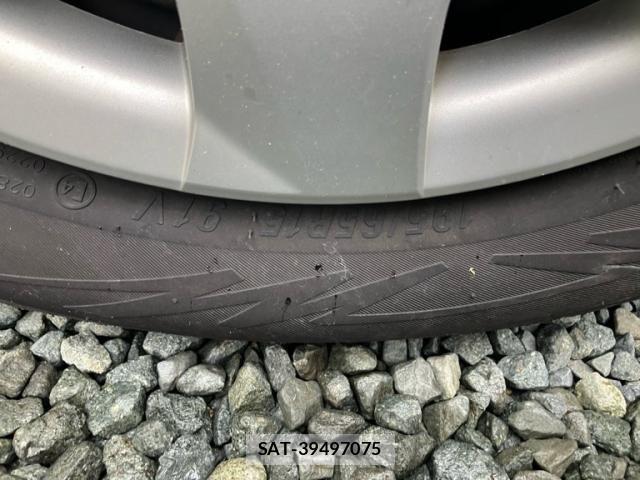 Toyota NOAH 2009-10 7878430-14