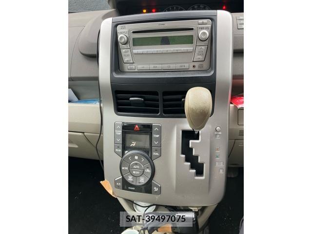 Toyota NOAH 2009-10 7878430-23