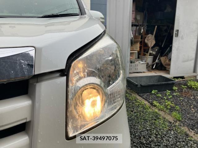 Toyota NOAH 2009-10 7878430-8
