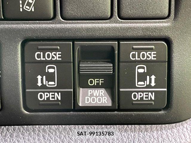 Toyota NOAH 2020-10 7878398-3