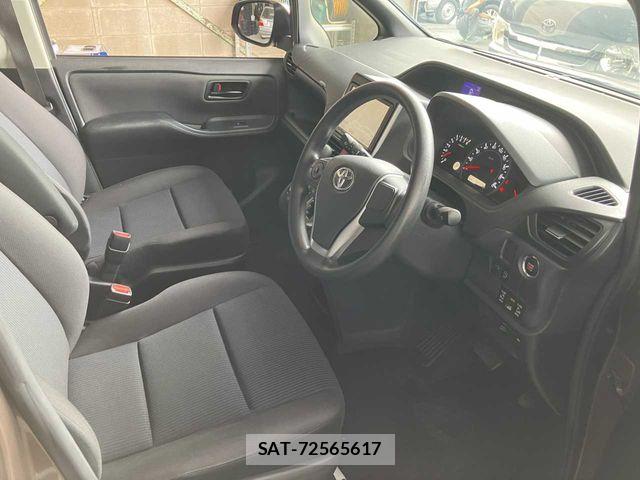 Toyota NOAH 2014-06 7878415-1