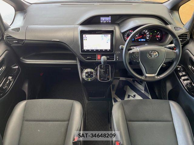 Toyota NOAH 2019-09 7878404-1