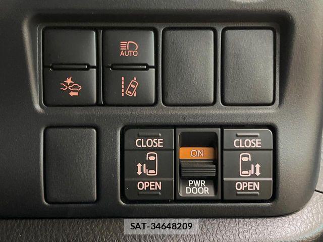 Toyota NOAH 2019-09 7878404-4