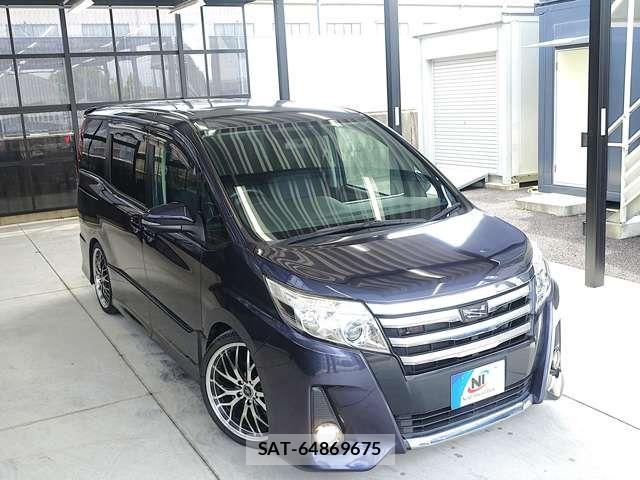 Toyota NOAH 2015-12 7878412-12