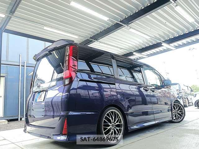 Toyota NOAH 2015-12 7878412-6