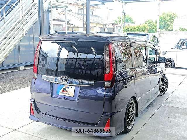 Toyota NOAH 2015-12 7878412-7