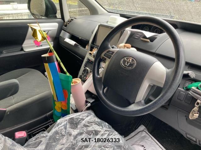 Toyota NOAH 2012-10 7878426-16