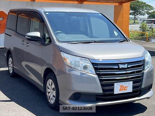 Toyota NOAH 2016-03 7878413-9