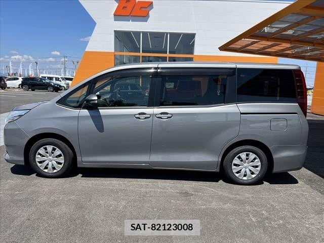 Toyota NOAH 2016-03 7878413-10