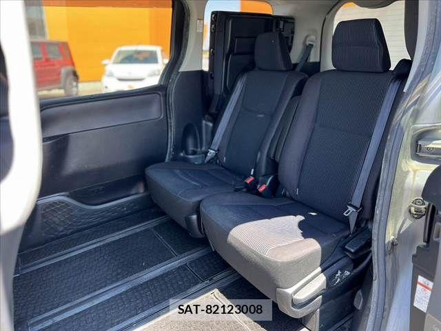 Toyota NOAH 2016-03 7878413-18