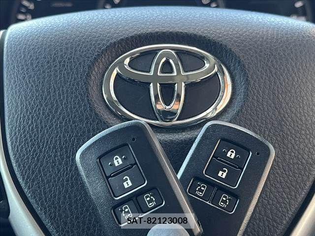 Toyota NOAH 2016-03 7878413-5