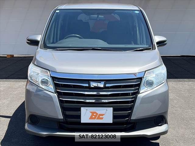Toyota NOAH 2016-03 7878413-8