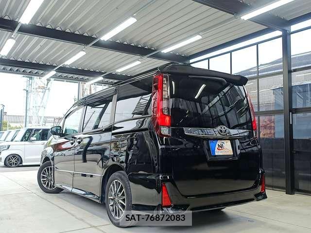 Toyota NOAH 2015-12 7878410-16