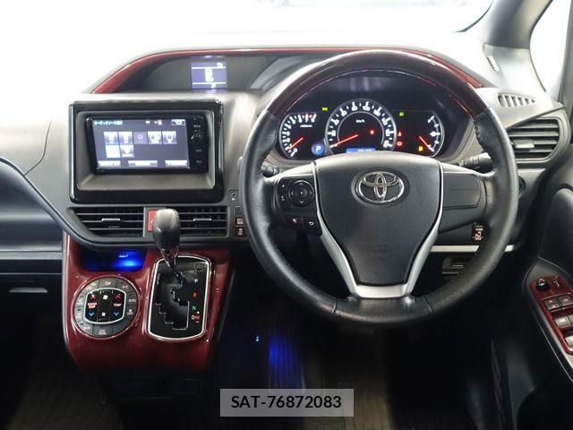 Toyota NOAH 2015-12 7878410-19