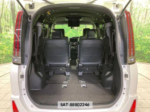 Toyota NOAH 2021-12 7878399-10