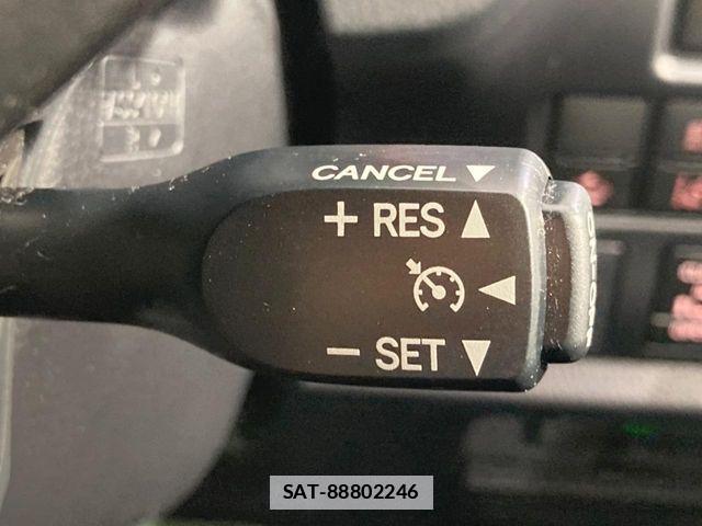Toyota NOAH 2021-12 7878399-4