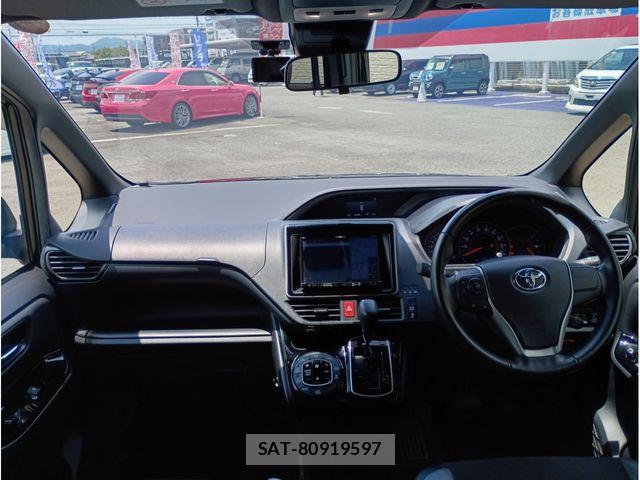 Toyota NOAH 2018-07 7878405-12