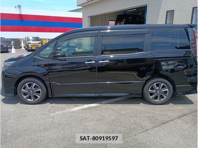 Toyota NOAH 2018-07 7878405-3