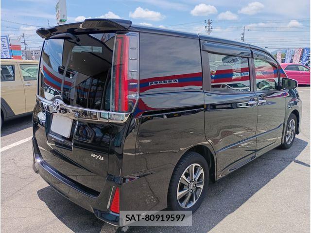 Toyota NOAH 2018-07 7878405-6