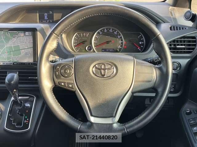 Toyota NOAH 2015-01 7903139-13