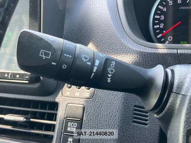 Toyota NOAH 2015-01 7903139-8