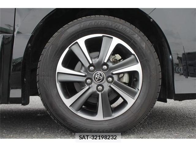 Toyota NOAH 2018-06 7903137-15