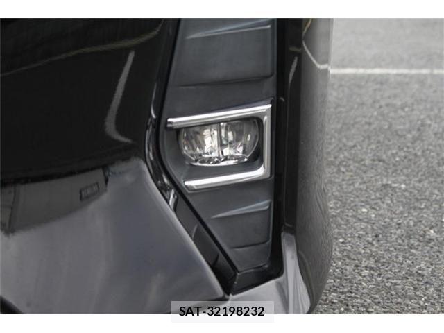 Toyota NOAH 2018-06 7903137-26