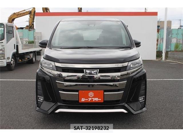 Toyota NOAH 2018-06 7903137-8