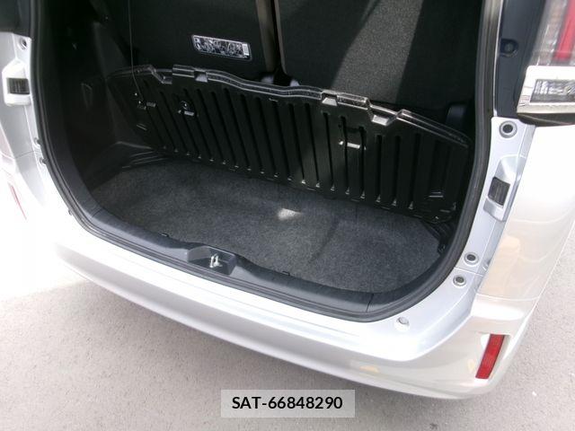 Toyota NOAH 2021-05 7903136-12