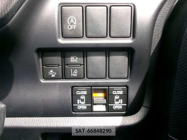 Toyota NOAH 2021-05 7903136-15