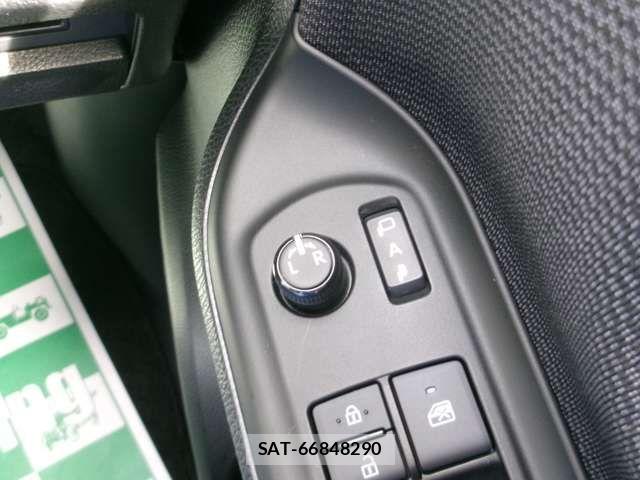 Toyota NOAH 2021-05 7903136-16