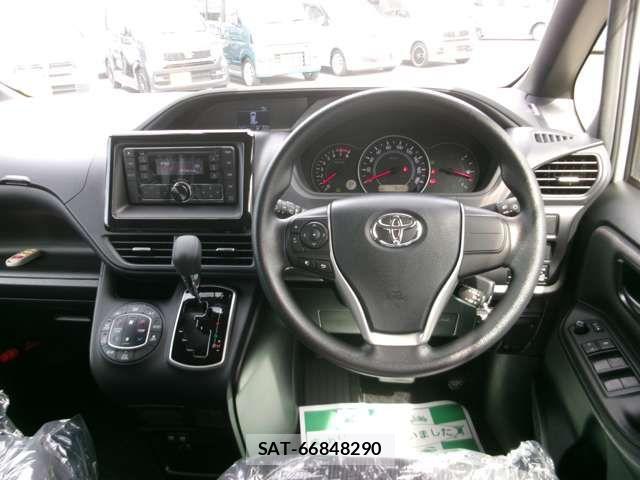 Toyota NOAH 2021-05 7903136-4