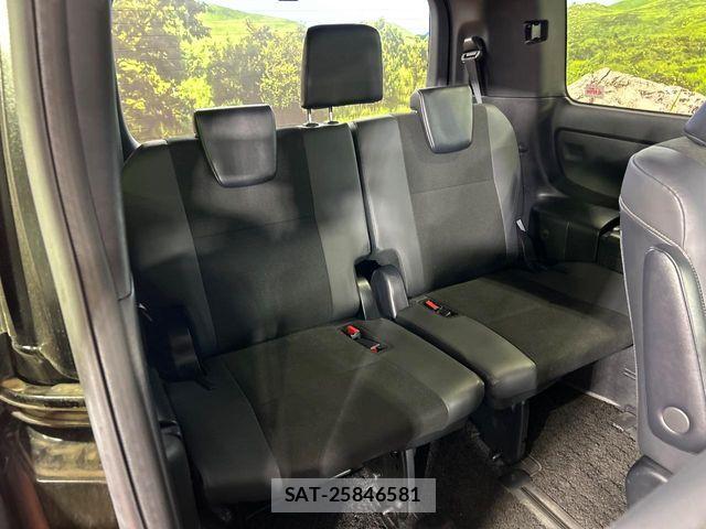 Toyota NOAH 2021-07 7903133-9