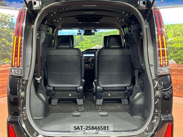Toyota NOAH 2021-07 7903133-10