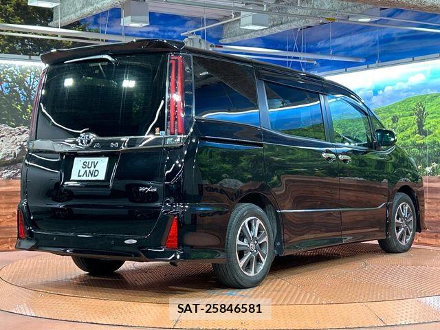 Toyota NOAH 2021-07 7903133-17