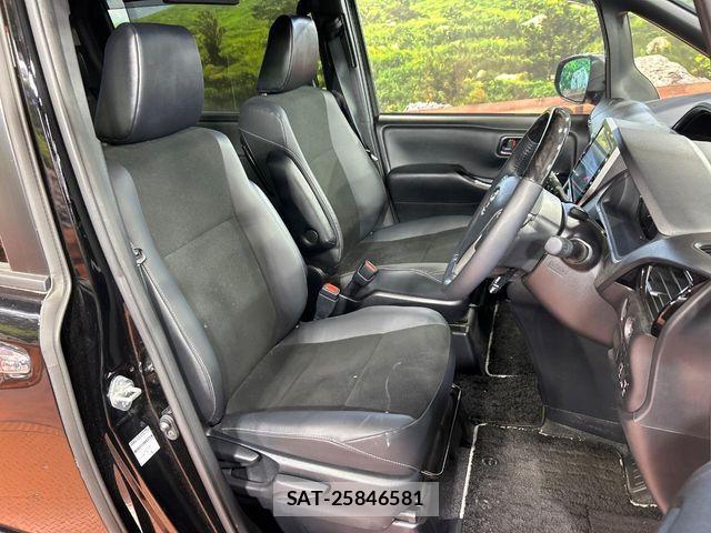 Toyota NOAH 2021-07 7903133-7