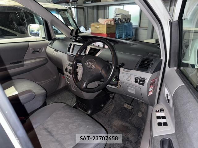 Toyota NOAH 2002-04 7903142-14