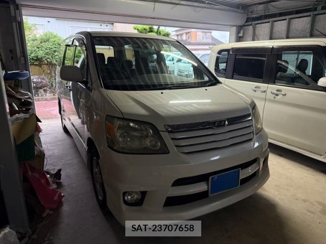 Toyota NOAH 2002-04 7903142-1