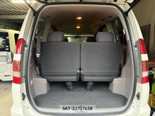 Toyota NOAH 2002-04 7903142-7