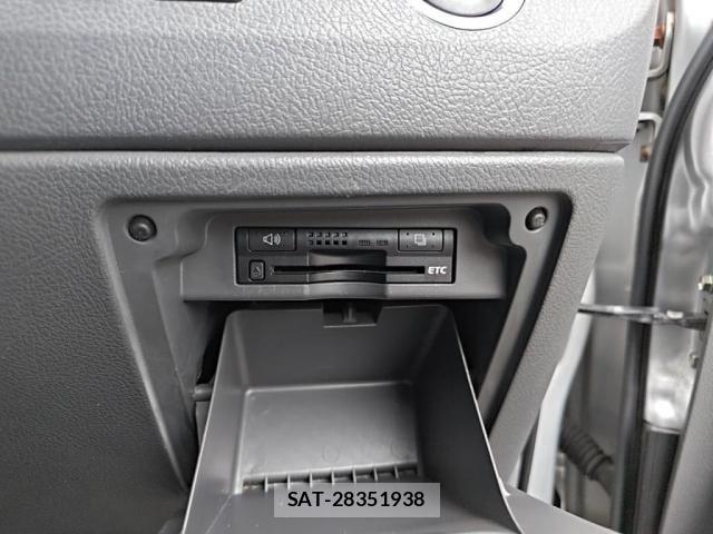 Toyota NOAH 2009-08 7903141-13