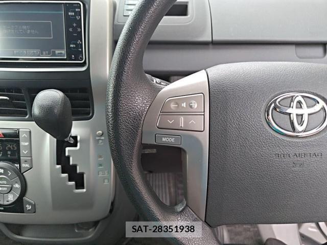 Toyota NOAH 2009-08 7903141-18