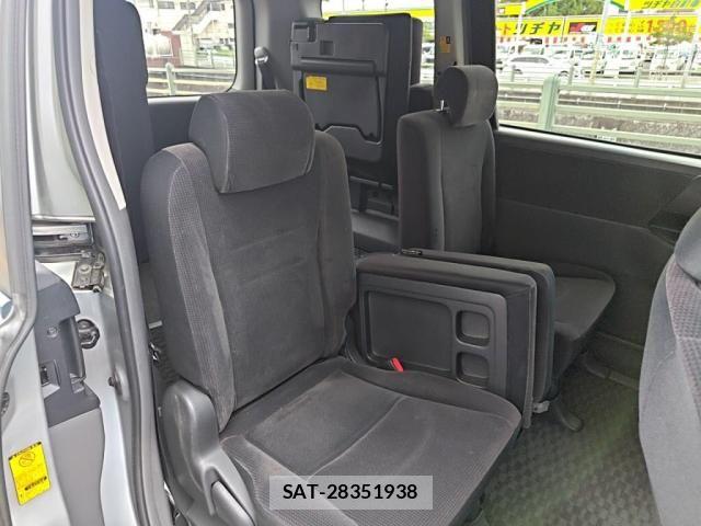 Toyota NOAH 2009-08 7903141-21