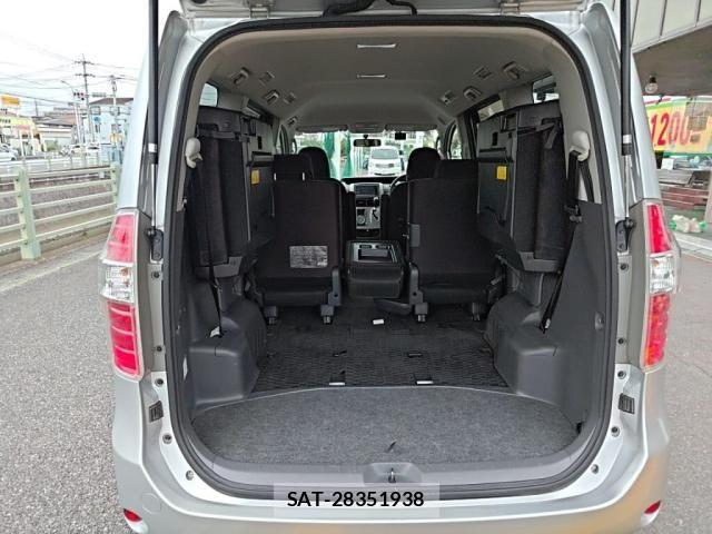 Toyota NOAH 2009-08 7903141-24