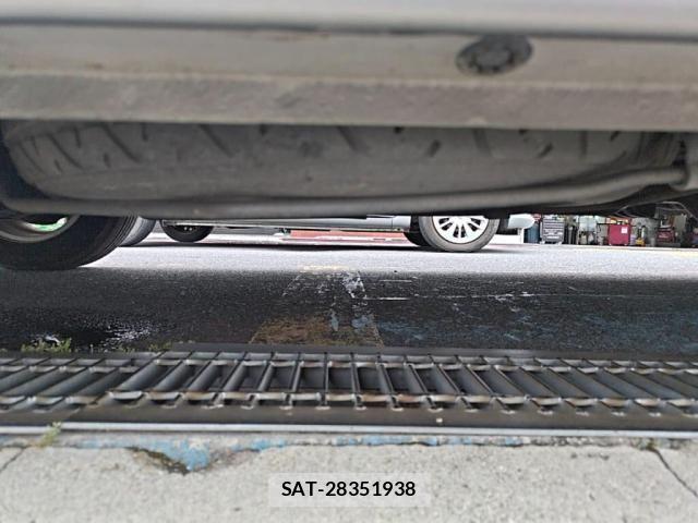 Toyota NOAH 2009-08 7903141-29