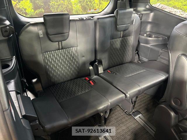 Toyota NOAH 2022-04 7903134-9