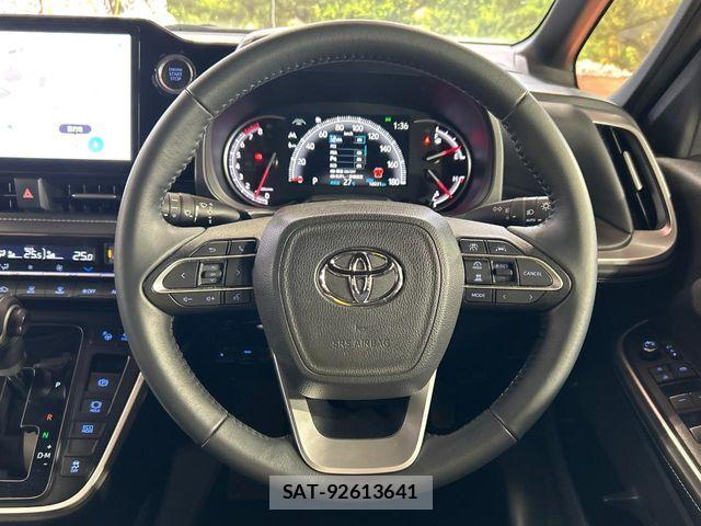 Toyota NOAH 2022-04 7903134-10