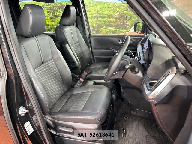 Toyota NOAH 2022-04 7903134-7