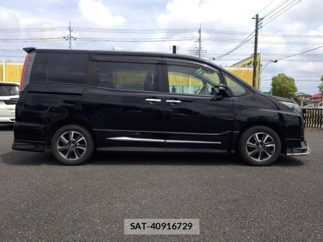 Toyota NOAH 2018-02 7903138-10